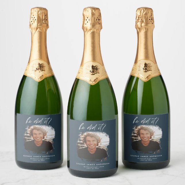 He did it script photo graduation party navy blue sparkling wine label (Bottles)