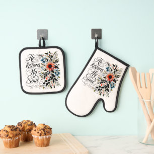 He restores my soul floral oven mitt & pot holder set