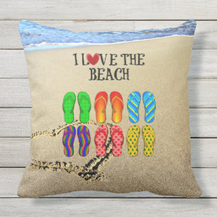 Heart drawn in the sand, I Love the Beach Throw Pillow