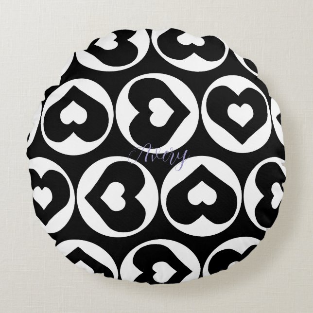 Heart Pattern Love Graphic Bold Round Pillow (Front)