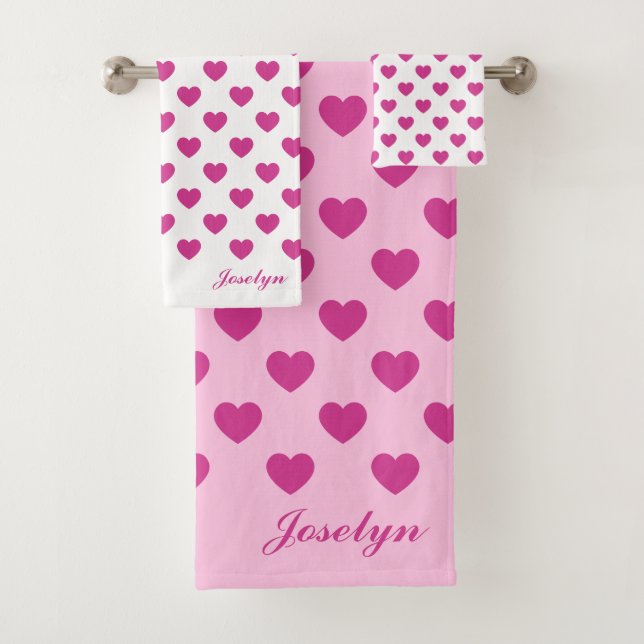 Heart Pattern Preppy Pink y2k Monogram Name Bath Towel Set (Insitu)