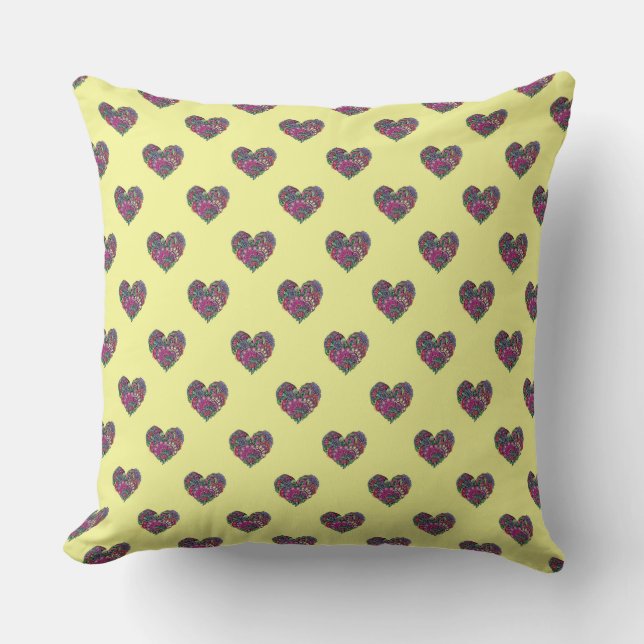HEART PATTERN THROW PILLOW (Front)