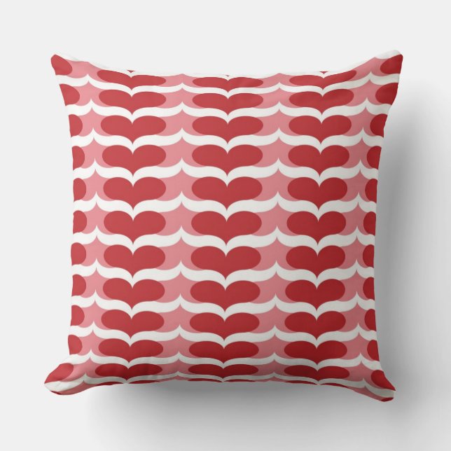 Heart pattern throw pillow (Front)