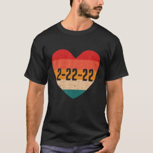Heart Retro Happy Twosday 2022 February 2Nd 2022 - T-Shirt