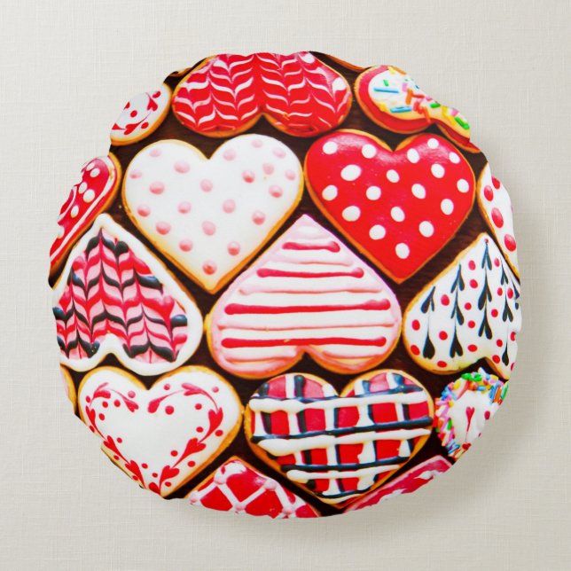 Heart shaped cookies icing for Valentine's day del Round Pillow (Front)