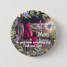 Heartfelt Mom Button Pin