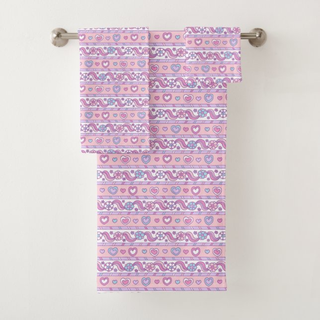 Hearts and flower doodle pattern pink purple bath towel set (Insitu)