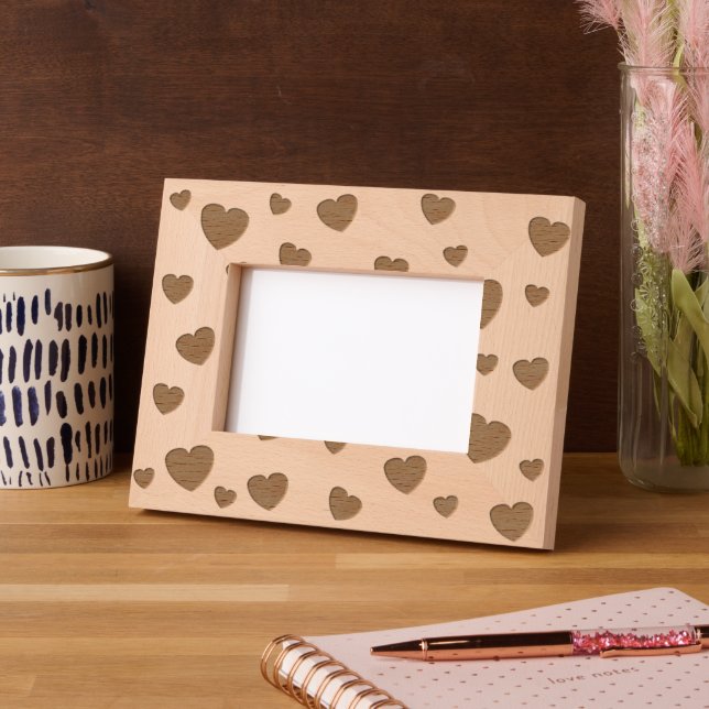 Hearts engraved frames (Left)