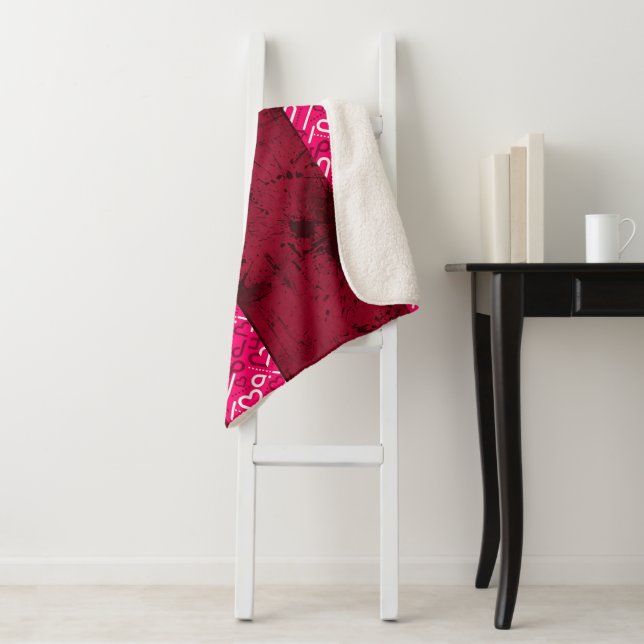 Hearts & Infinity Split Sherpa Blanket (In Situ)