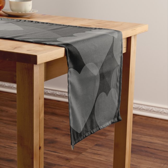 Hearts Pattern 20 Short Table Runner (In Situ)