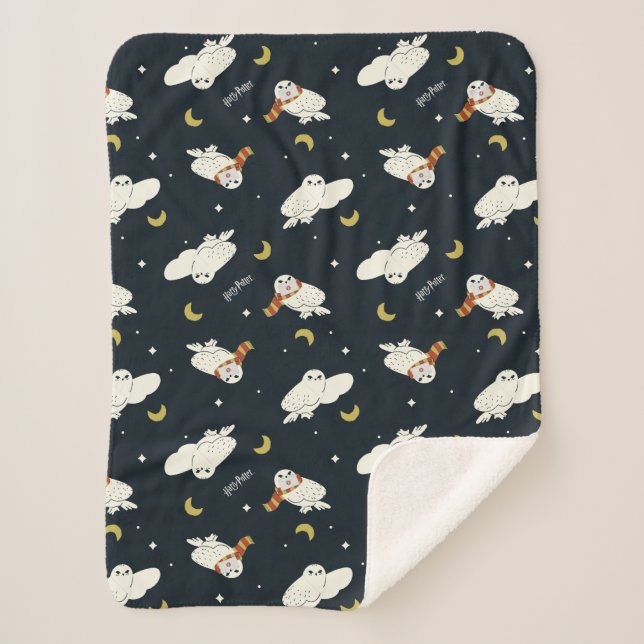 Hedwig Nighttime Moonlight Pattern Sherpa Blanket (Front)