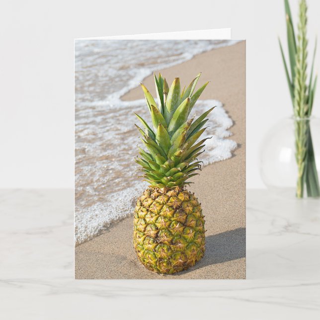 Hello pineapple on beach for friend card (Front)
