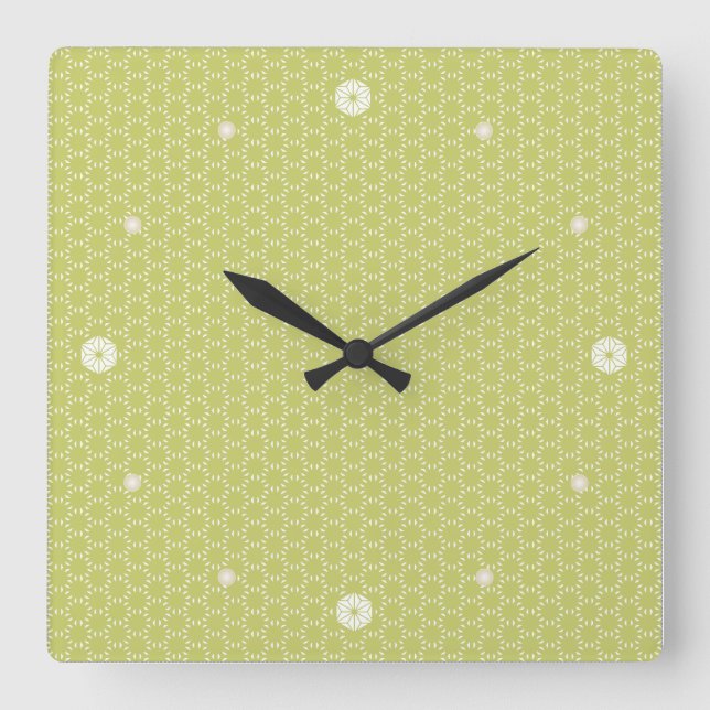 Hemp leaf pattern wall clock (Front)