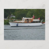 Henley on Thames, CClassic motorboat on the Thames