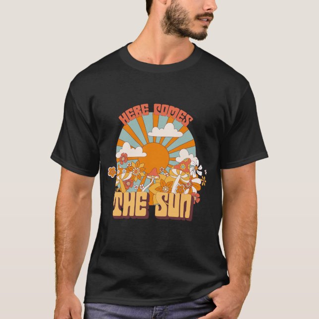 Here Comes the Sun Retro Design T-Shirt (Front)
