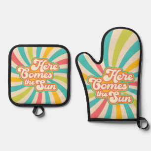 Here Comes The Sun Retro Summer Vibes Oven Mitt & Pot Holder Set