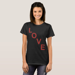 Herzhaftes LOVE-Design aus roten Herzen für Sie T-Shirt