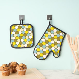 Hexagon Pattern in Yellow, Green and Blue Oven Mitt & Pot Holder Set