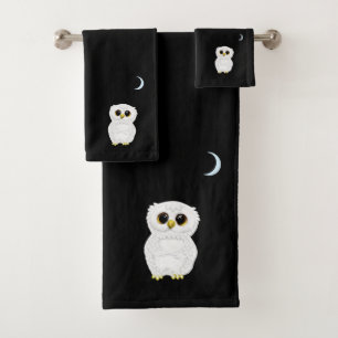 Hibou blanc et croissant de lune sur fond noir