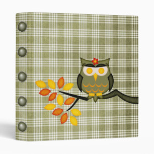 Hibou dans un classeur d'arbre