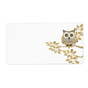 Hibou large de yeux dans l'étiquette d'arbre