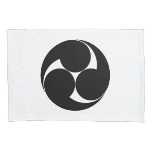Hidari Mitsudomoe (Without Ground) Pillowcase