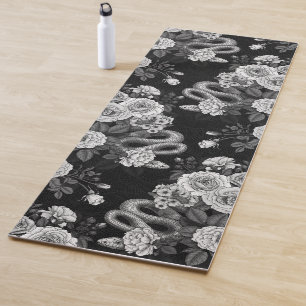 Hidden in the roses 3 yoga mat