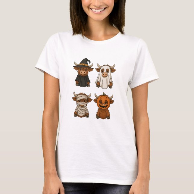 Highland Cow Halloween Funny Fall Spooky T-Shirt (Front)