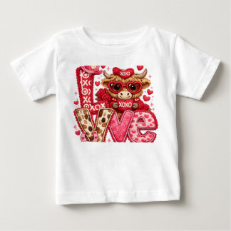 Highland Cow Valentine Love – Cute Western Cow wit Baby T-Shirt