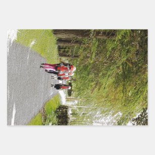 HIKING WRAPPING PAPER SHEET