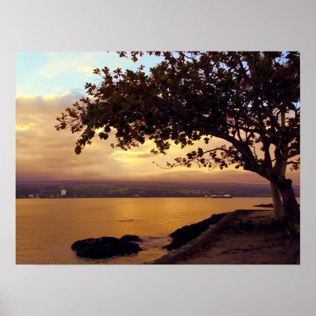 HILO BAY SUNDOWN in HAWAII Poster (Front)