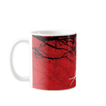 Hirondelles d'Oriental dans la tasse de clair de