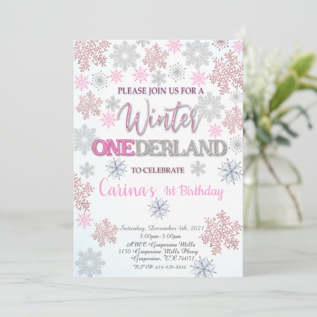 Hiver Onederland First Birthday Invitation (Debout devant)