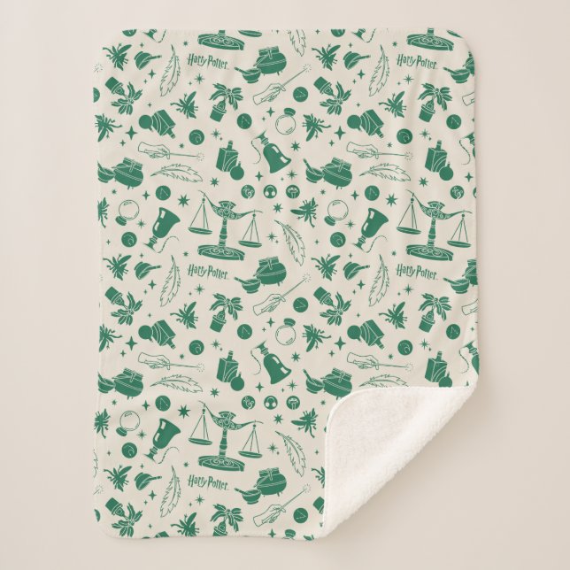 HOGWARTS™ Class Club Pattern Sherpa Blanket (Front)