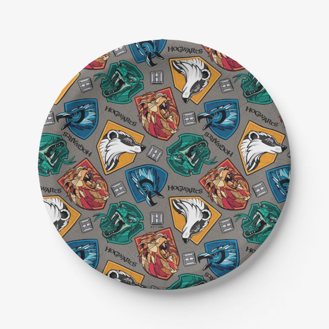 HOGWARTS™ Houses Crosshatched Pattern Paper Plate (Front)