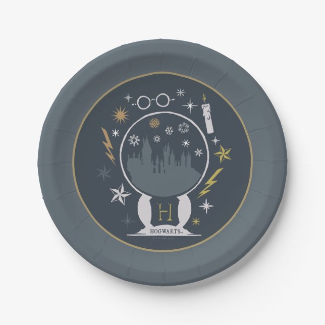 HOGWARTS™ Snow Globe Graphic Paper Plate (Front)