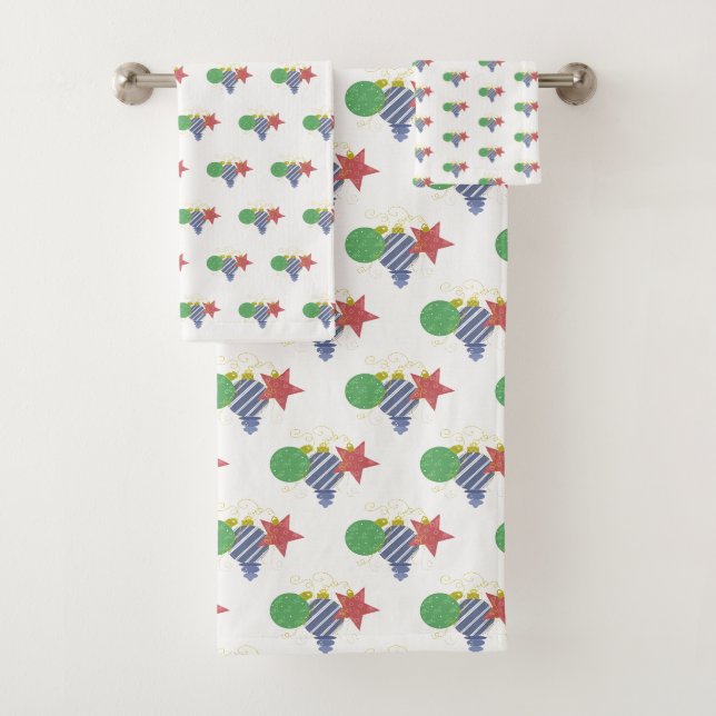 Holiday Decor Trio Bath Towel Set (Insitu)