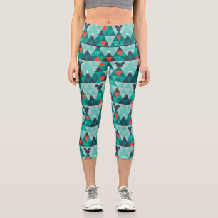 Holiday For All   Retro Christmas Pattern Capri Leggings