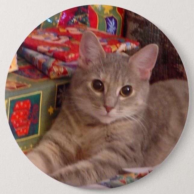 Holiday Kitty 6 Inch Round Button (Front)