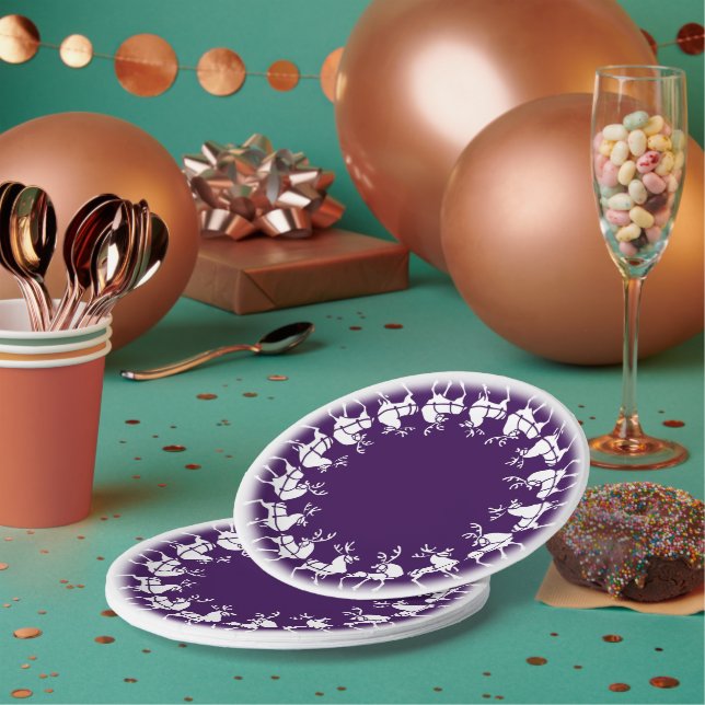 Holiday Paper Plates Festive Reindeer Party Plates (Multi)