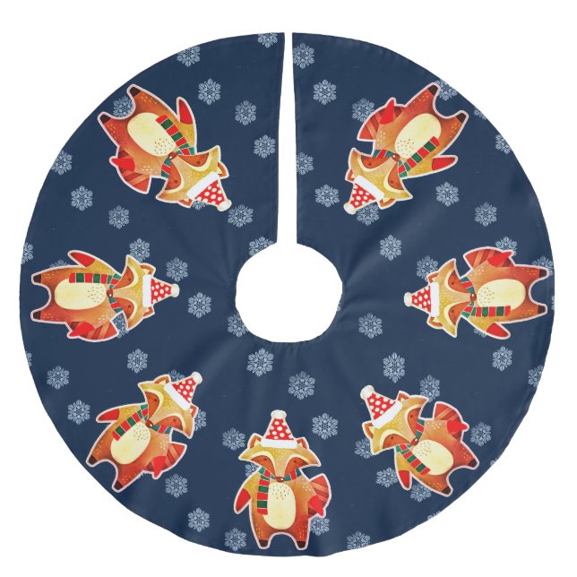 Holiday Raccoon Brushed Polyester Tree Skirt (Front)