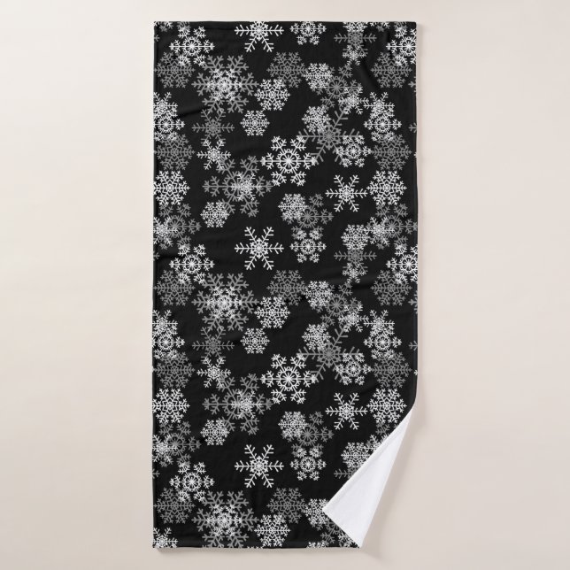 Holiday Snowflakes Bath Towel (Bath Towel)