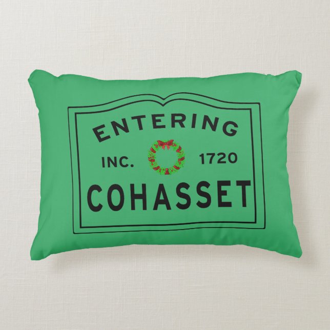 Holiday Wreath Entering COHASSET Accent Pillow (Front)