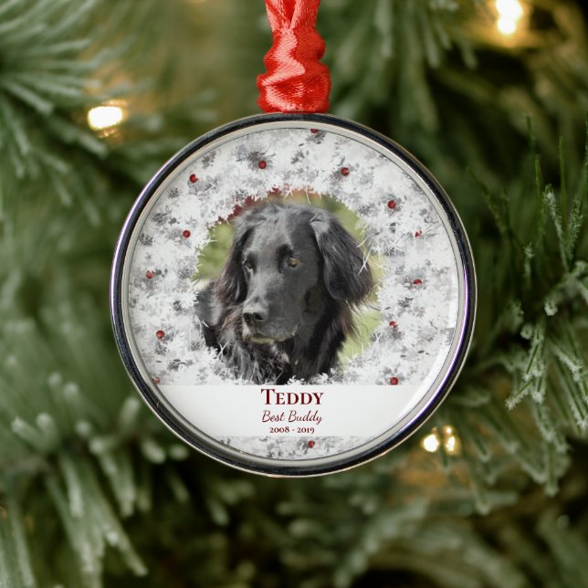 Holiday Wreath Pet Memorial Metal Ornament (Tree)