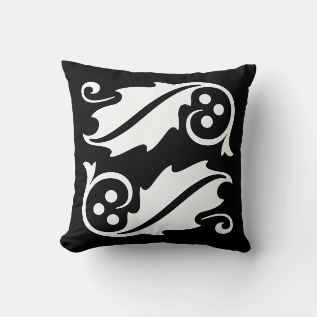Holly Pillow (Front)