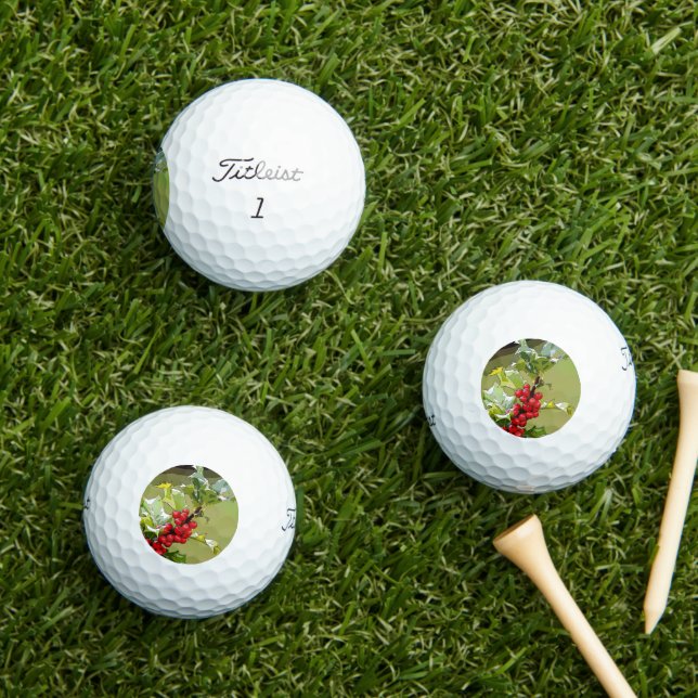 HollyBerries 006 Golf Balls (Insitu Grass)