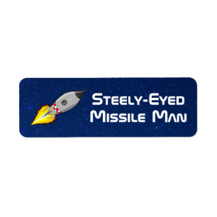 Homme aux missiles à oeil serré