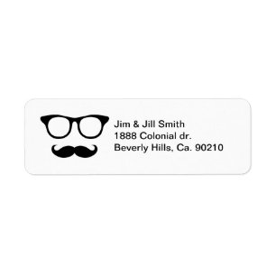 Homme ringard de moustache