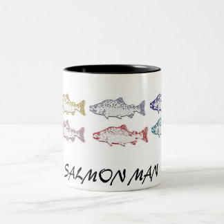 HOMME SAUMONÉ, TASSE DE CAFÉ