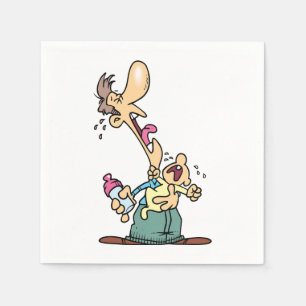 Homme tenant une serviette en papier bébé en pleur